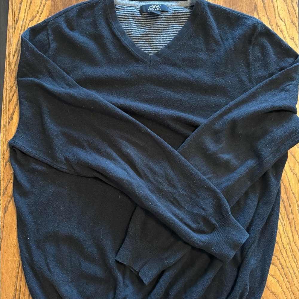 Foxcroft Men's Black V-Neck Sweater - Picture 3 of 3